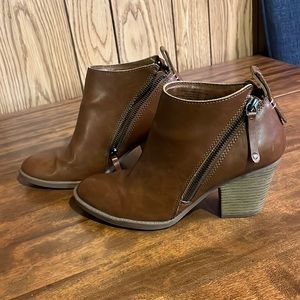 Brown ankle boots